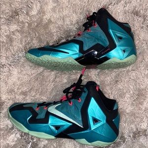 LeBron 11 South Beach Miami Vice